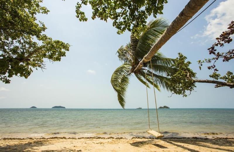 Oyo 75336 Blue Resort & Spa Koh Chang Exterior photo